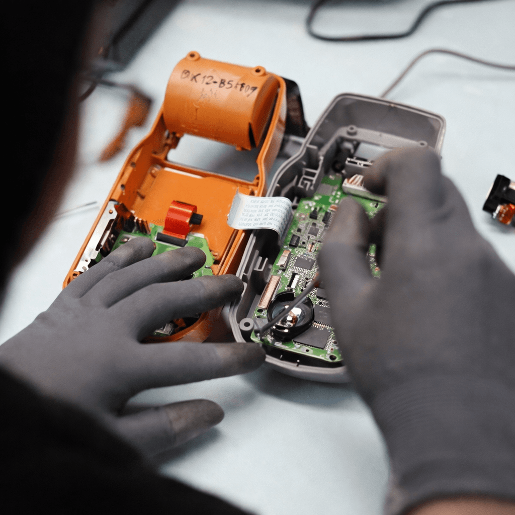 عیب‌یابی مشکلات رایج چاپ (خطوط سفید، کم رنگ شدن) در کارتخوان‌های قدیمی (تعمیر کارتخوان)